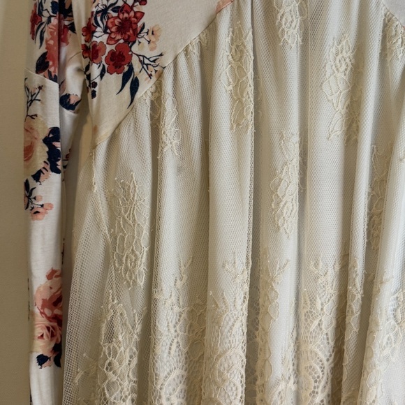 Rue21 Cream Floral Lace Blouse - Picture 4 of 4